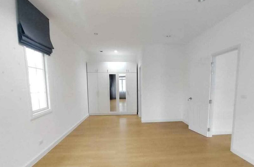 House with Private Pool in Bangnatrad 